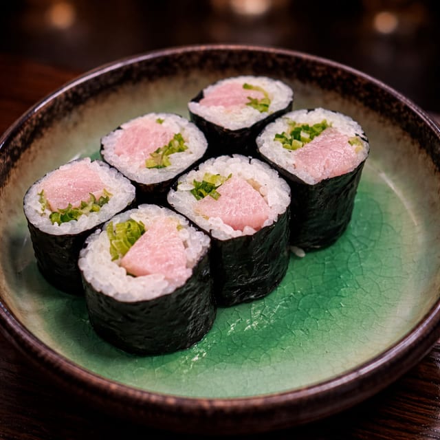 Yellowtail Scallions Roll.